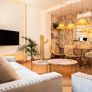  Appartement Stylish In The Heart Of With Pool
